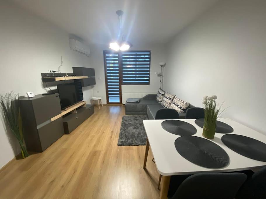 Top Center Apartment In Veliko Tŭrnovo Eksteriør bilde